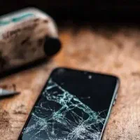 خرید و فروش گوشی های خراب و شکسته از 2020به بعد