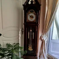 ساعت ایستاده چوبی