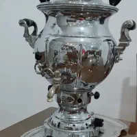 سماور گازی سالم و تمیز با سینی و کاسه
