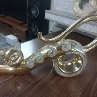 مجسمه طلایی