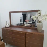 ایینه وکنسول نو