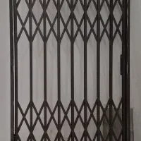 درب اکاردیونی و ساختمان واتاق و کمد