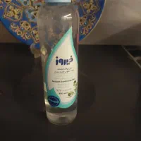 ضد عفونی کننده دست حاوی مرطوب کننده