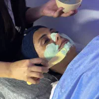 فیشال و پاکسازی صورت|خدمات آرایشگری و زیبایی|تهران, دریا|دیوار