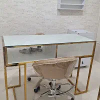 اجاره صندلی در سالن زیبایی لوکس با (مشتری)