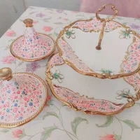 ظروف شیک پذیرایی با طرح گل برجسته