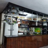 کابینت درحد نو کامل بفروش میرسه .هود . گاز .