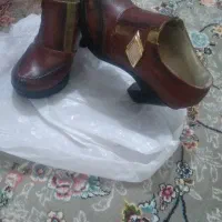 کفش بیرونی|کیف، کفش، کمربند|سراب, |دیوار