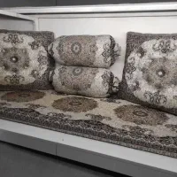 ارزانسرا|پشتی|قم, چهل درخت‎|دیوار