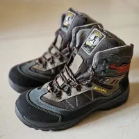 کفش کوه سیمپا مدل دنا کاملا نو