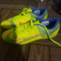 کفش ورزشی|تجهیزات ورزشی|دوگنبدان, |دیوار