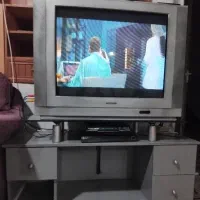 تلویزیون صنام ۳۲ با میز صفحه تخت