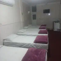 مهمانپذیر-و-هتل-نصر-در-فاصله-100-متری-حرم