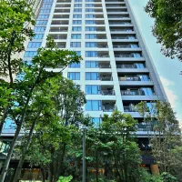 صاحبقرانیه ۲۱۰متر ۳خ مستر نوساز مدرن/فول/تراس+View