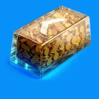 نیم سکه و تمام سکه، پونصد هزار تومان زیر تابلو