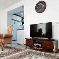 مبل سلطنتی ۹ نفره+ویترین+ میز تی وی و ساعت|مبلمان خانگی و میز عسلی|شیراز, شهرک مهدی‌آباد|دیوار