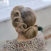 میکاپ و شنیون ، کراتین و احیا مو ، لیفت مژه و ابرو