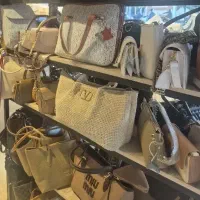 استخدام فروشنده حرفه‌ای خانم