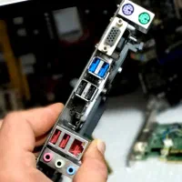 کیس  i5 8500 نسل 8 رم ۱۶ گرافیک R7 250 هارد 1000|رایانه رومیزی|مشهد, جانباز|دیوار