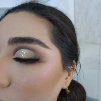 خدمات میکاپ وشنیون عروس وهمراهی|خدمات آرایشگری و زیبایی|مشهد, پنجتن|دیوار