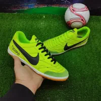 TOMN 6۸۸ CR7 کفش فوتبال اصلی|کیف، کفش، کمربند|کرمانشاه, |دیوار