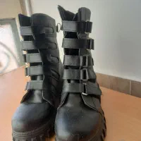 بوت و نیم بوت|کیف، کفش، کمربند|ابهر, |دیوار