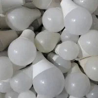 لامپ ال ای دی به شرط تست دونه ای ۴ هزار تومان