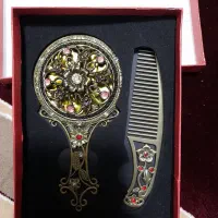 آینه و شونه  فلزی برای کادو دادن