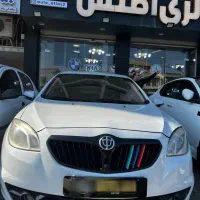 برلیانس ۳۳۰ صندوقدار