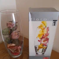 گلدان ترکیه همراه گل که درداخل گلدان هست