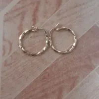 یک جفت گوشواره و دو عدد النگو