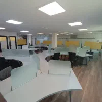 200-متر-با-10-پارکینگ