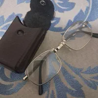 یک عدد عینک تاشو|اشیا|گلپایگان, |دیوار