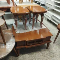میز عسلی مربع تمام چوبی/جلو مبلی/جلومبلی|مبلمان خانگی و میز عسلی|خمینی‌شهر, |دیوار