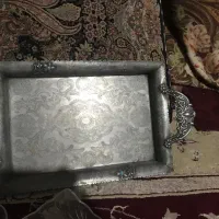 سینی پیوتر و‌چندتیکه جا بستنی اجیل