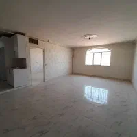 طبقه اول/ برخیابان اصلی/ محله۱