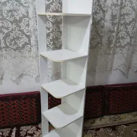 قفسه  یا کتابخانه ویترینی  و شلف دیواری