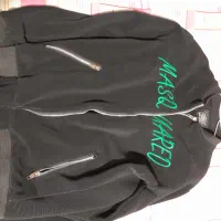 کاپشن|لباس|تهران, والفجر (افسریه)|دیوار