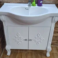 روشویی کابین دار