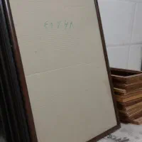 تعدادی قاب عکس وپوستر  چوبی باشیشه وبدون شیشه
