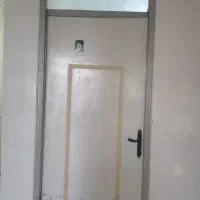 درب چوبی با چهارچوب