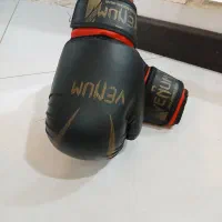 دستکش درحد نو بوکس