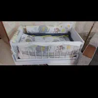 تخت و گهواره نوزاد کاملا نو و سالم و تمیز