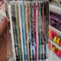 مداد چشم رنگی