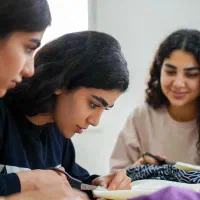 دوره فشرده آموزش دوخت تخصصی مانتو بدون الگو