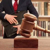 مشاوره رایگان با وکیل پایه یک دادگستری