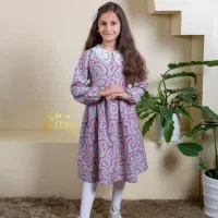 لباس دخترانه|کفش و لباس بچه|قم, چهل درخت‎|دیوار