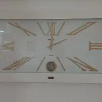 ساعت دیواری بزرگ