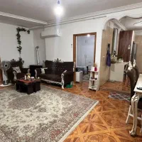 آپارتمان-طبقه-اول-در-قلب-بازار