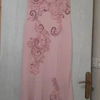 چند عدد لباس مجلسی|لباس|تهران, تختی|دیوار